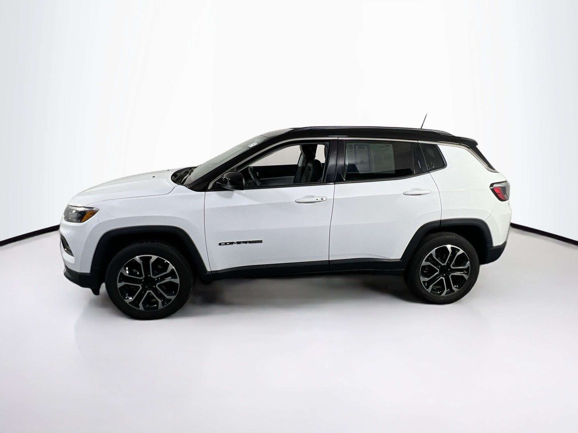 Used 2022 Jeep Compass Limited AWD/4WD image 8