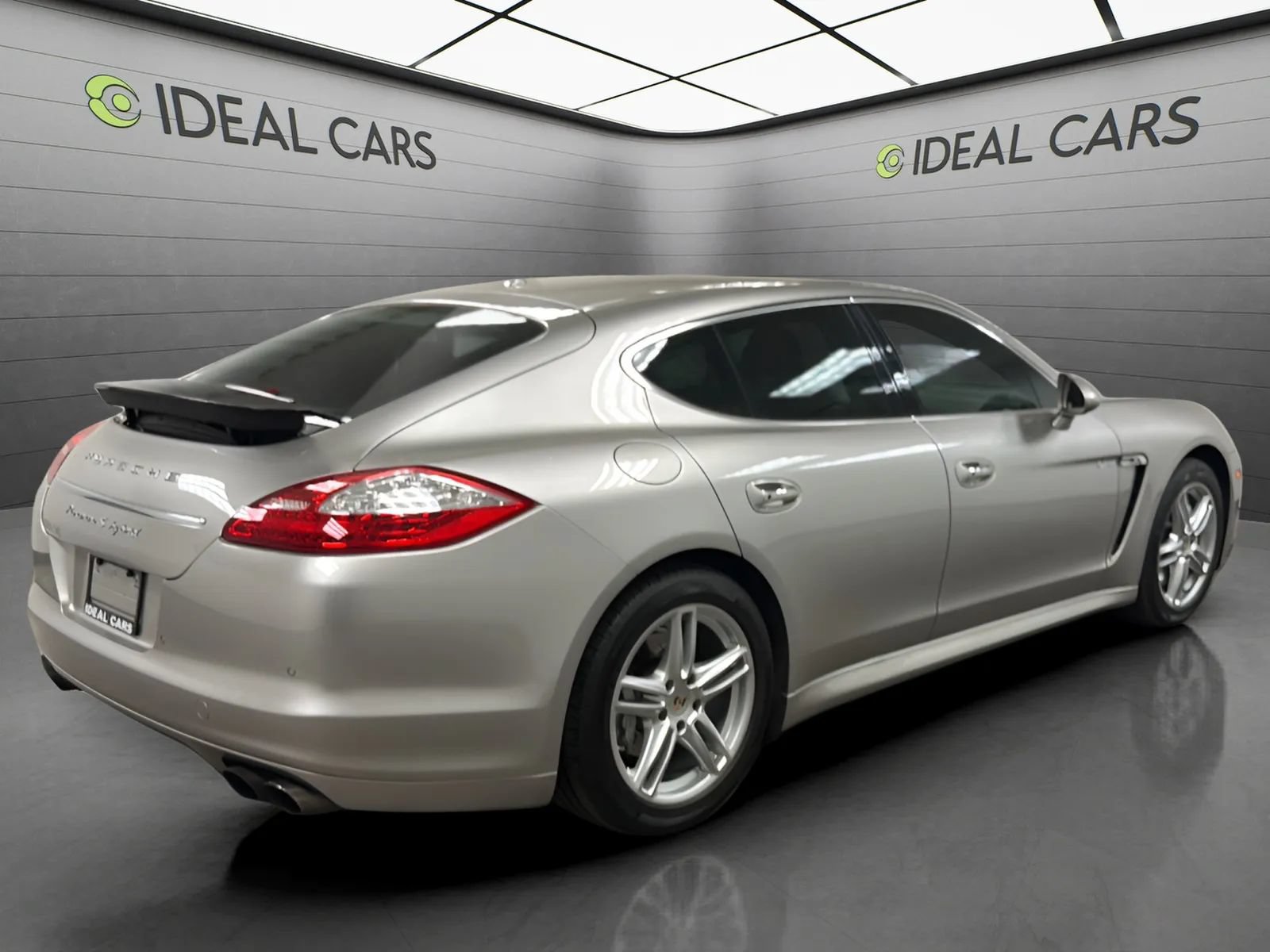 Used 2012 Porsche Panamera S RWD image 5