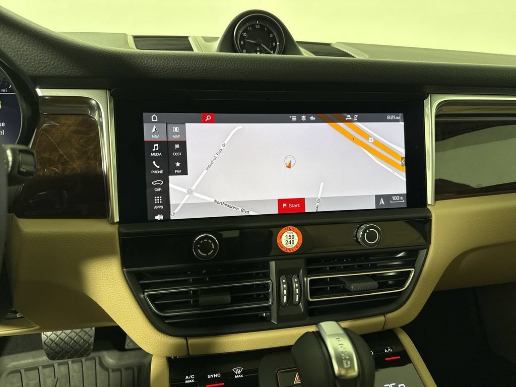 New 2026 Porsche Macan AWD/4WD image 26