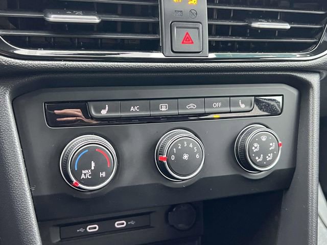 Certified 2022 Volkswagen Taos SE image 29