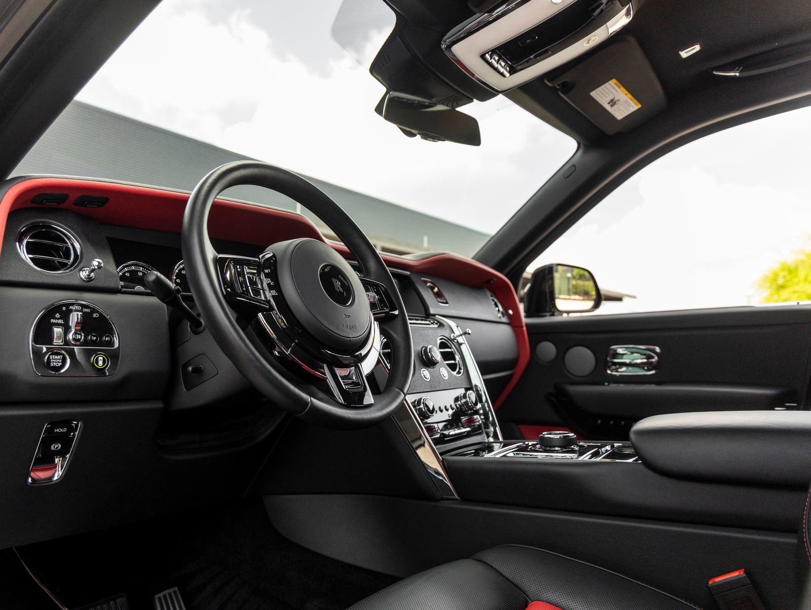 Certified 2023 Rolls-Royce Cullinan w/ Dark Exterior Package image 28