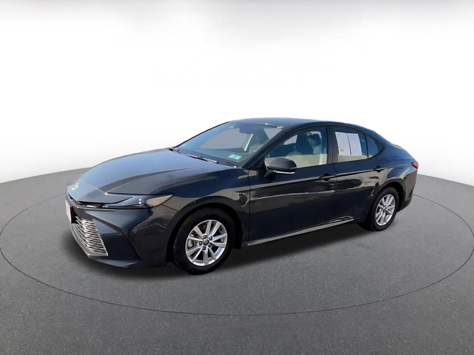 Used 2025 Toyota Camry LE FWD image 7