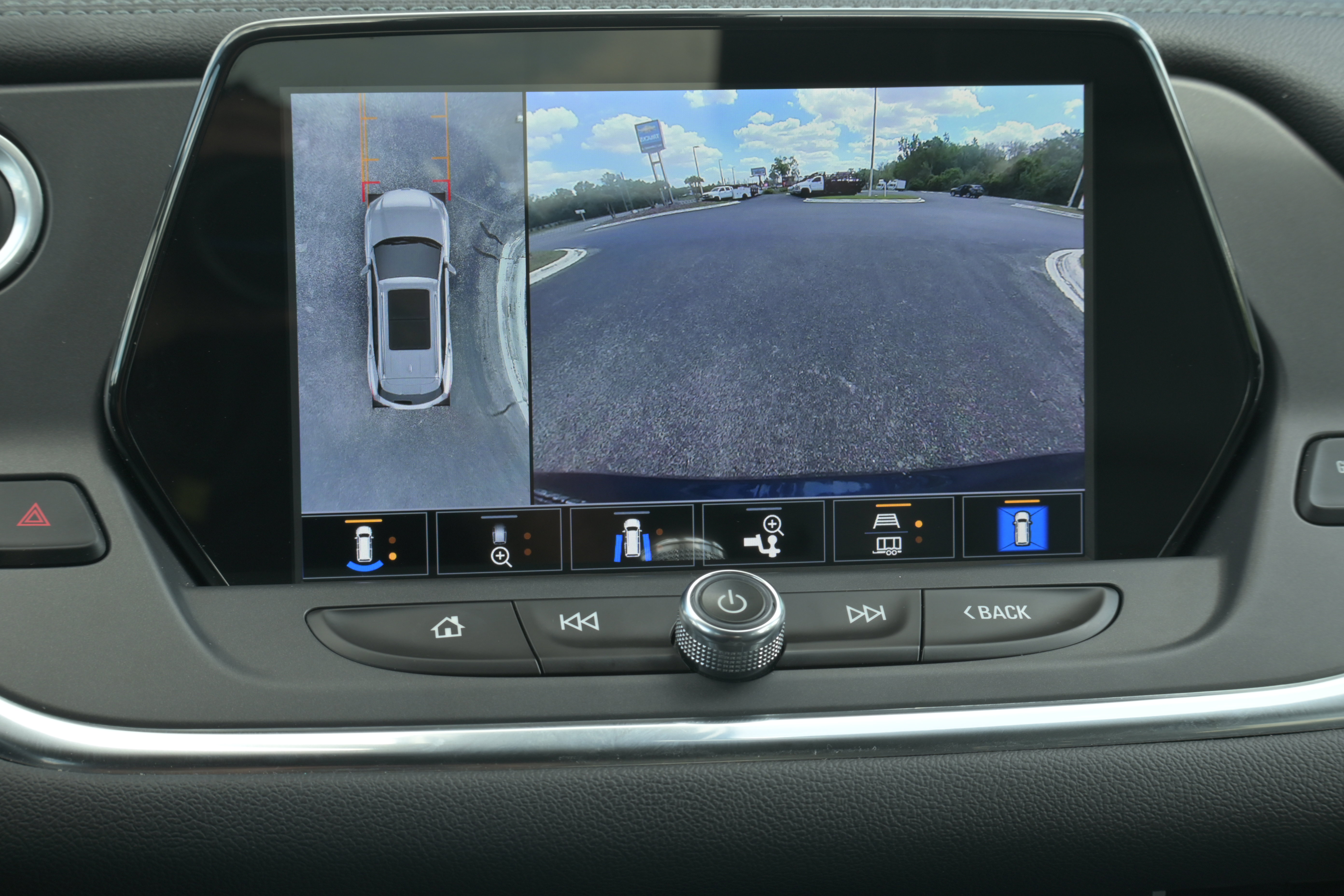 Used 2022 Chevrolet Blazer LT w/ Sound & Technology Package AWD/4WD image 14