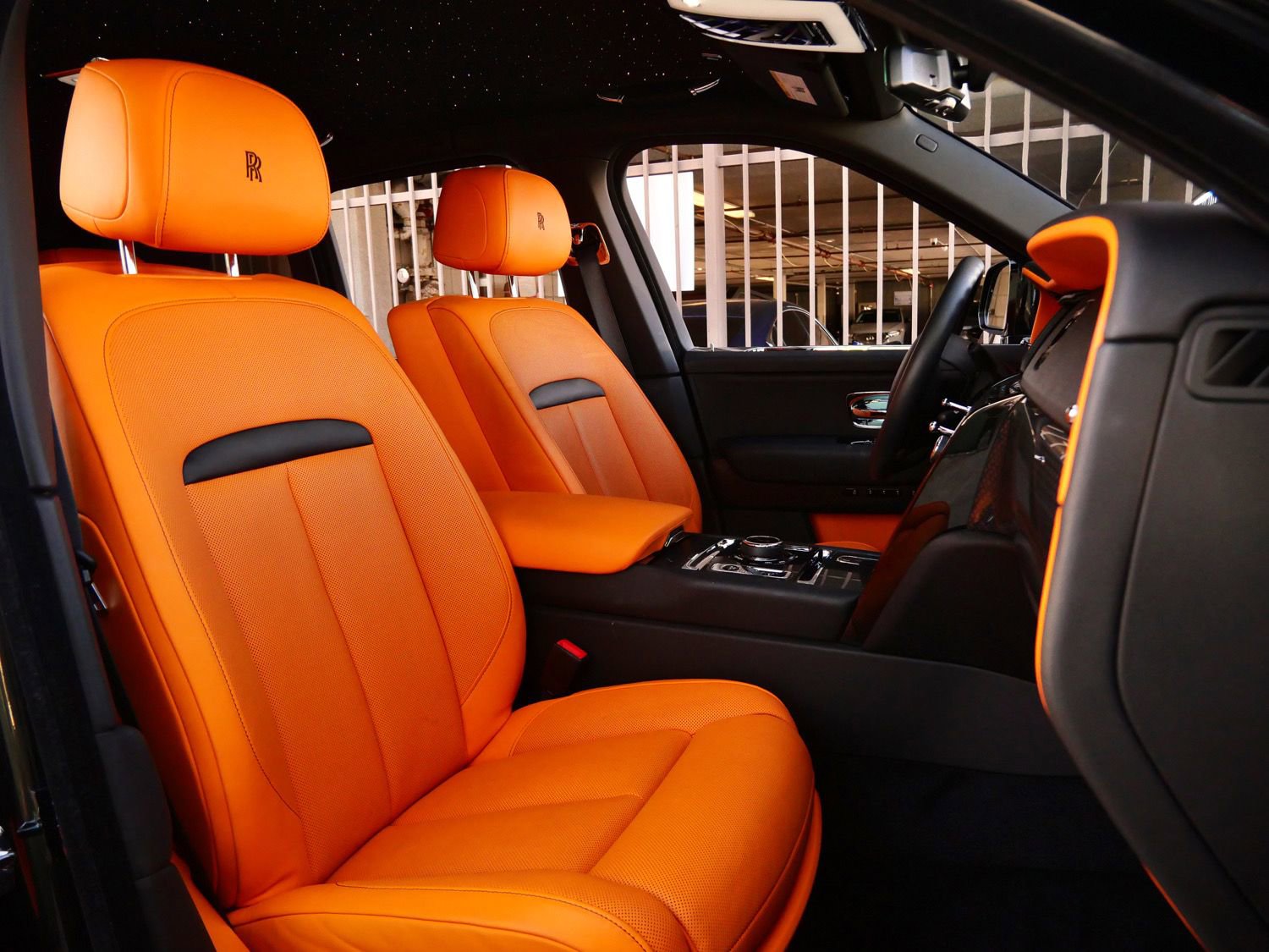 Used 2024 Rolls-Royce Cullinan Black Badge image 29
