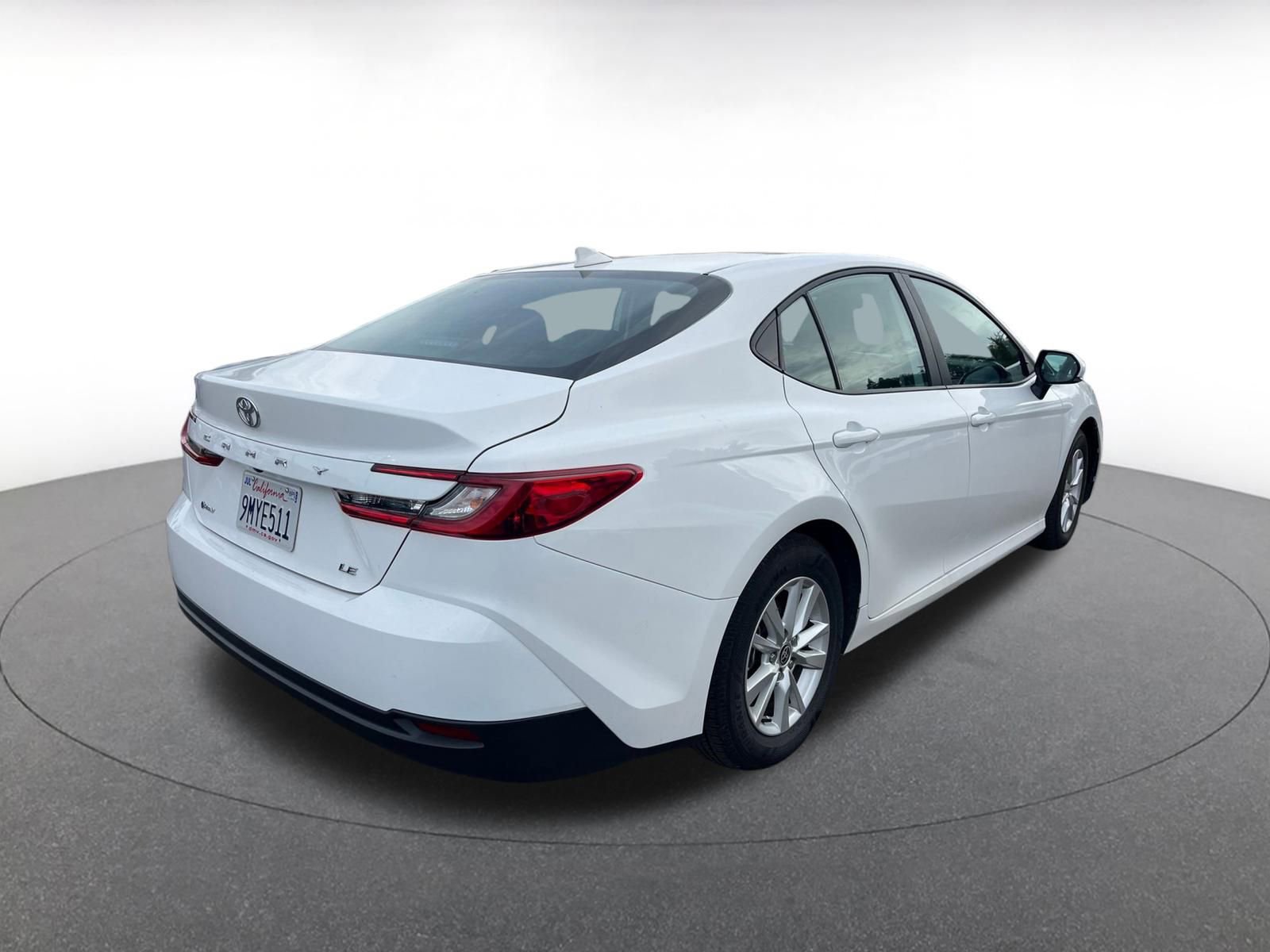 Used 2025 Toyota Camry LE image 21