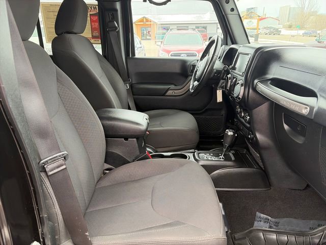 Used 2017 Jeep Wrangler Unlimited Willys image 22