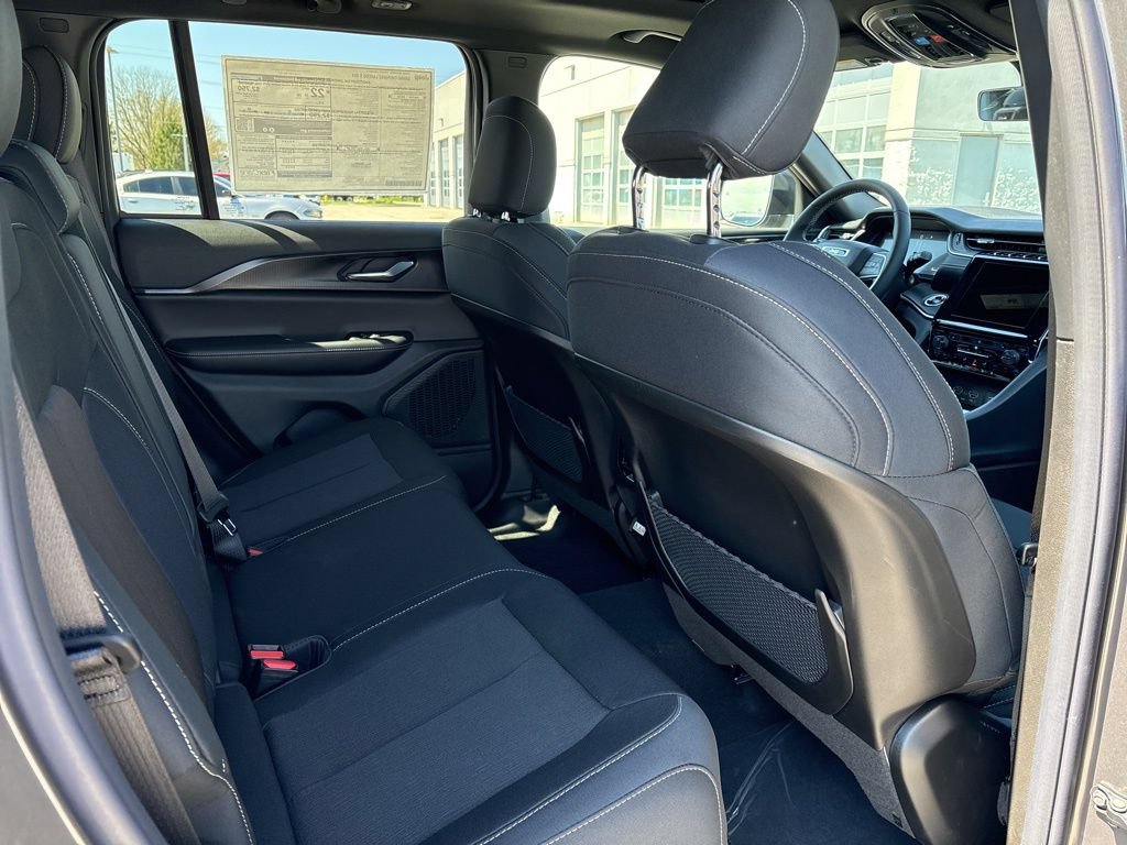 New 2026 Jeep Grand Cherokee Laredo X AWD/4WD image 13