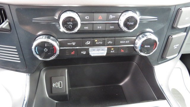 New 2025 Ford F150 Lightning XLT image 19