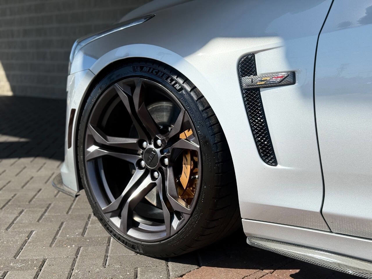 Used 2016 Cadillac CTS V w/ Luxury Package image 90