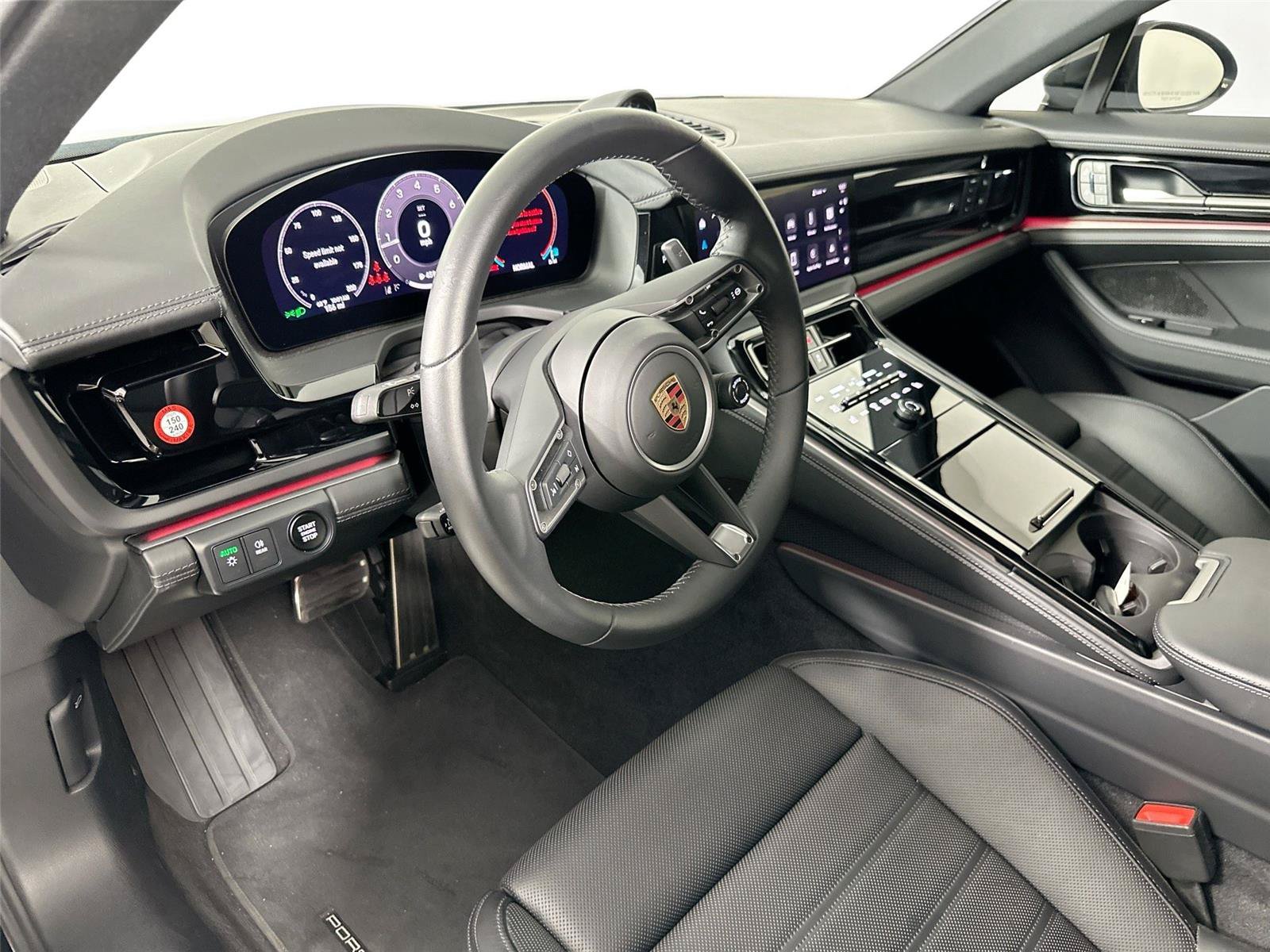 Certified 2024 Porsche Panamera image 4