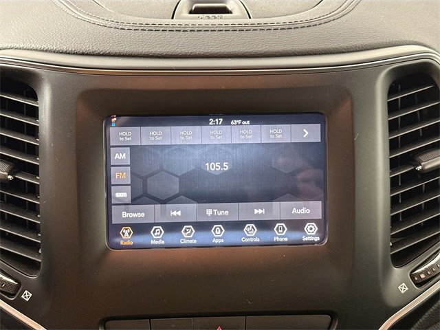 Used 2020 Jeep Cherokee Latitude Plus w/ Cold Weather Group image 11