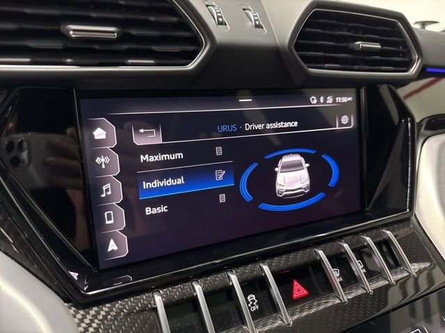 Used 2020 Lamborghini Urus image 39