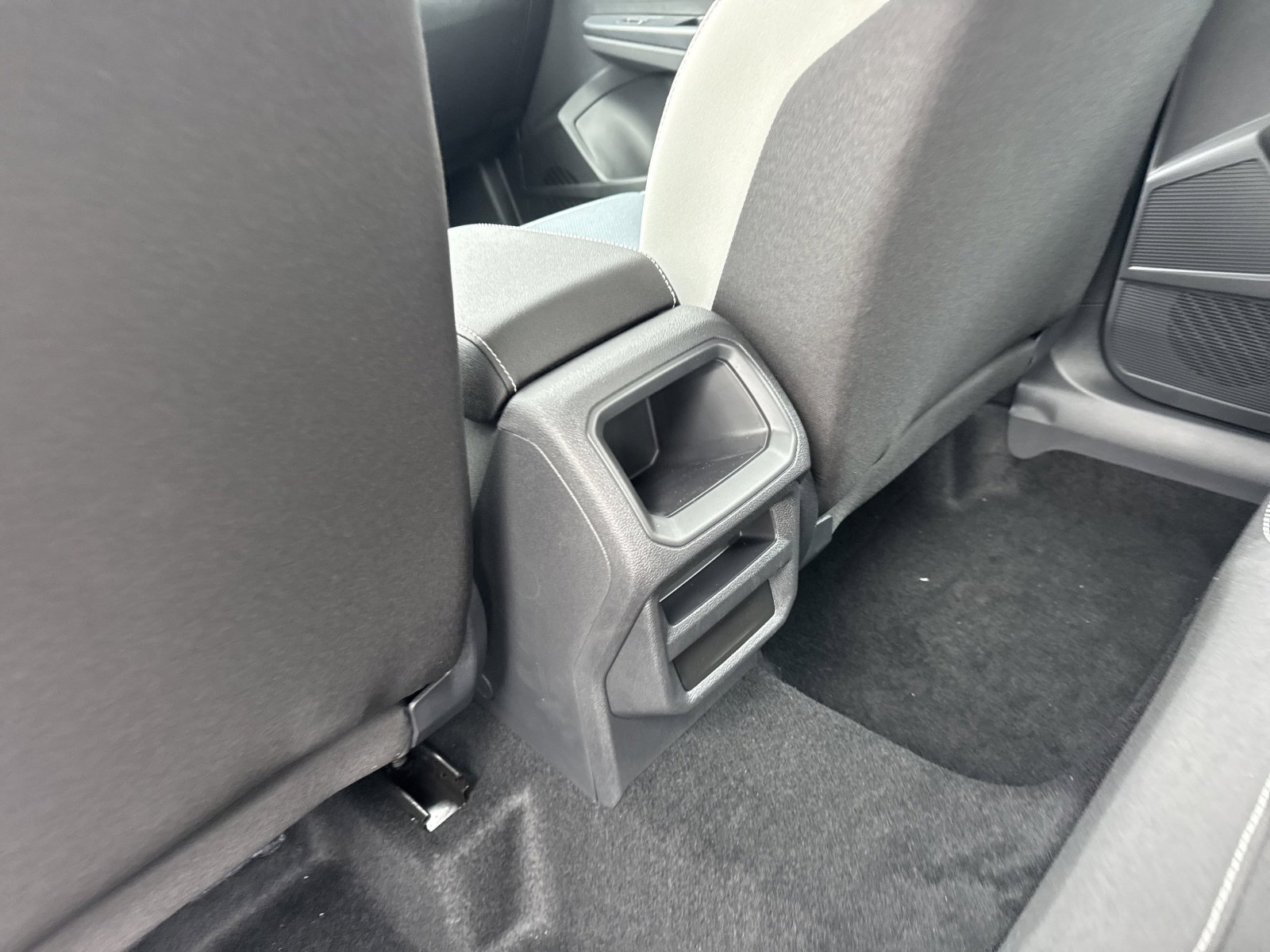 New 2026 Volkswagen Taos S image 19