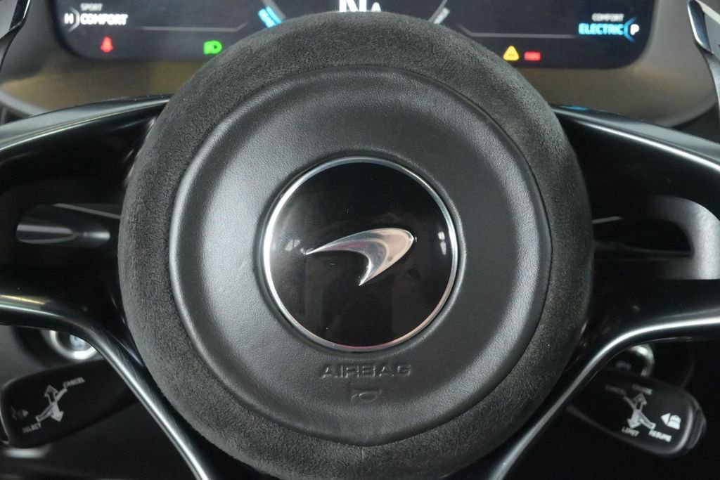 Used 2023 McLaren Artura RWD image 36