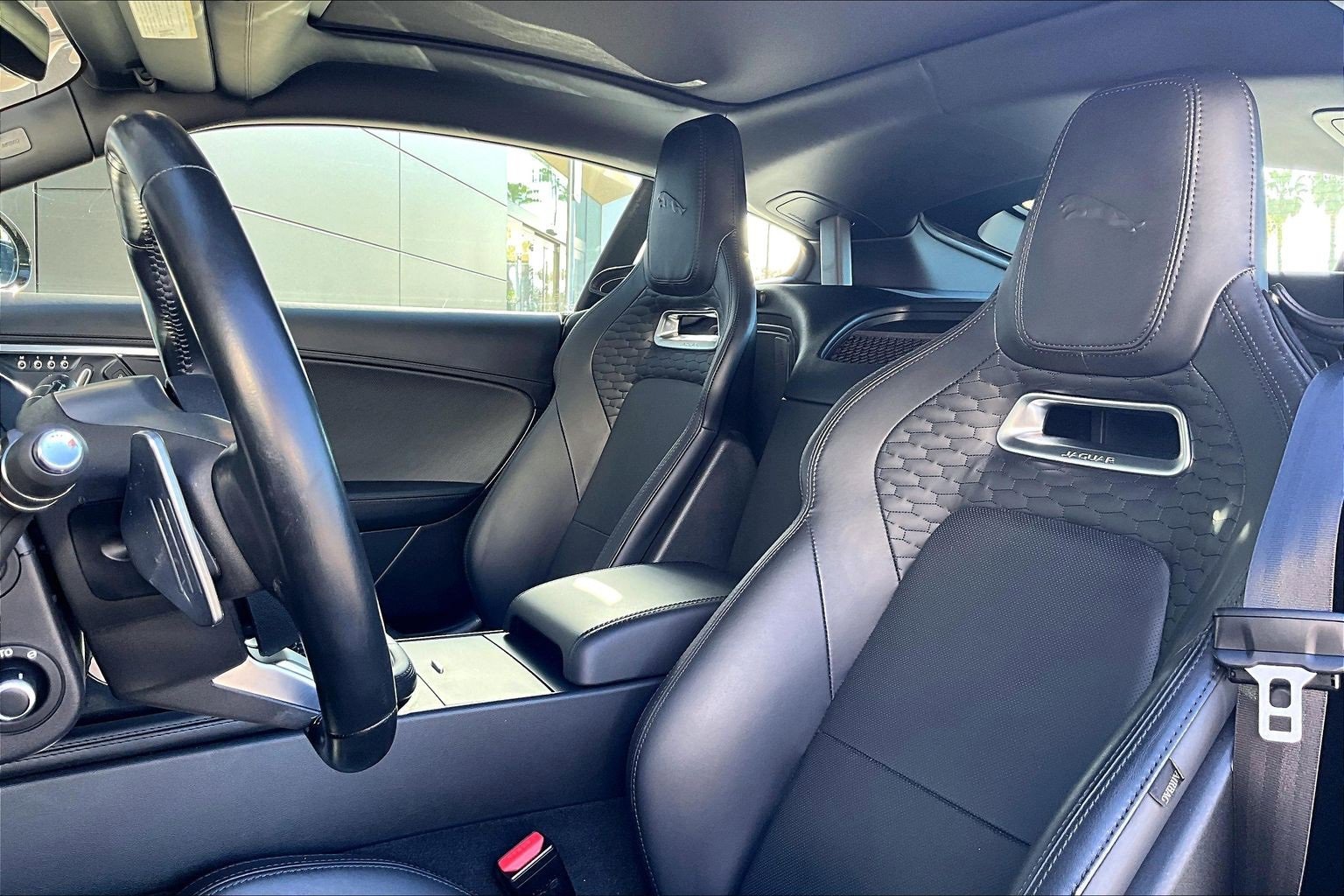 Used 2022 Jaguar F-TYPE Coupe image 25