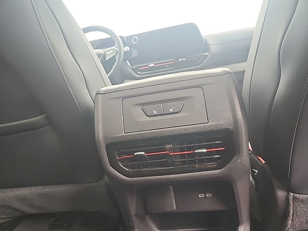 Used 2024 Chevrolet Silverado EV RST image 15