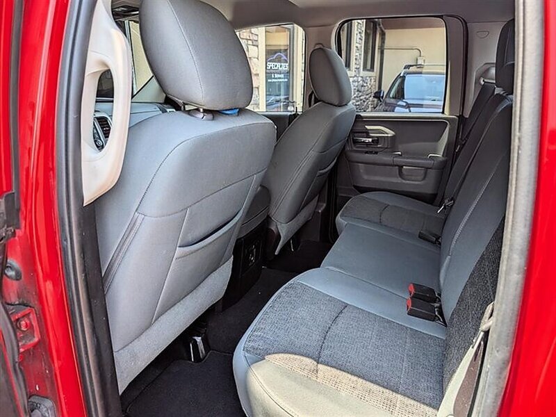 Used 2015 RAM 1500 Classic SLT w/ Remote Start & Security Group AWD/4WD image 27