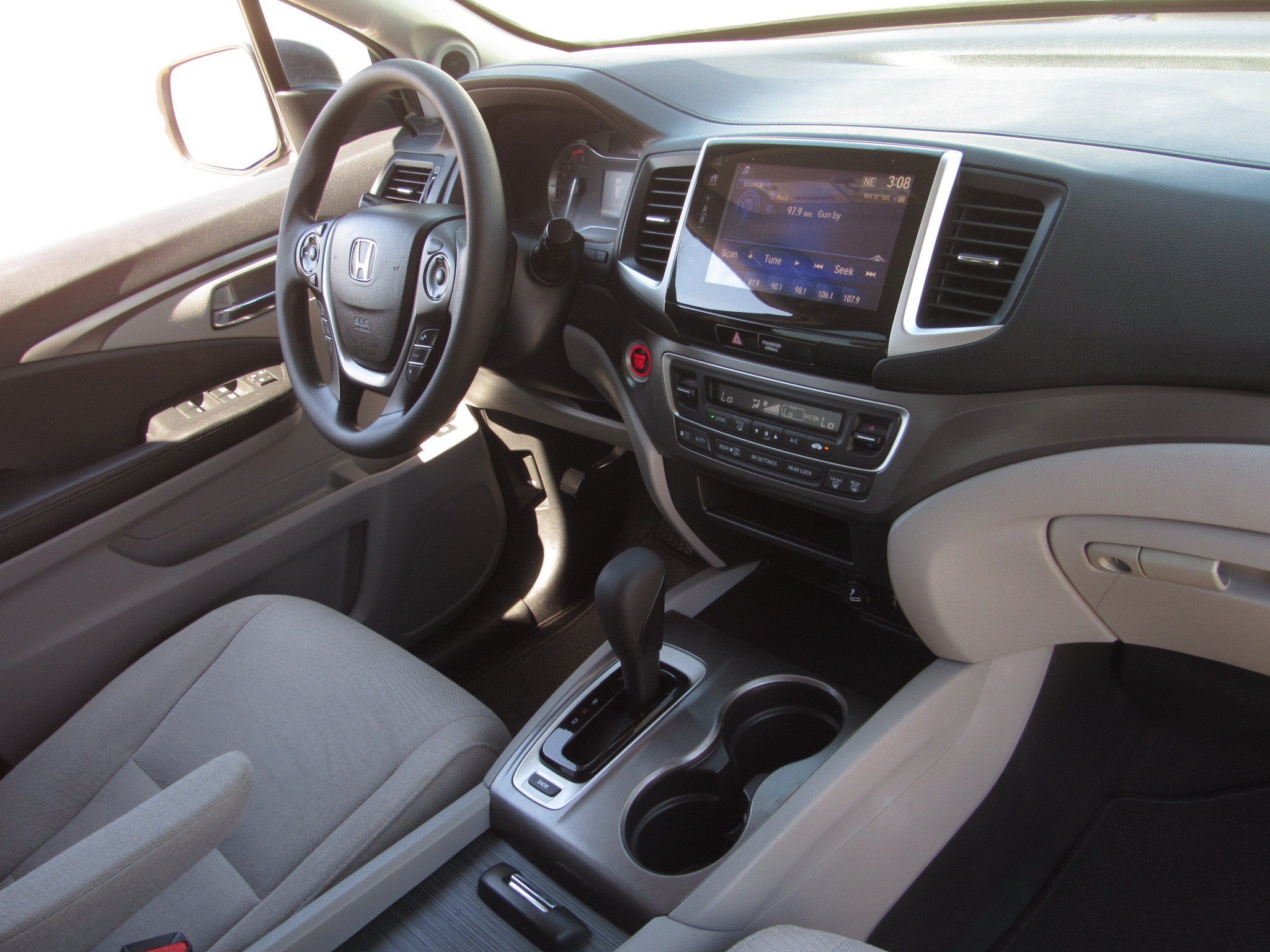 Used 2017 Honda Pilot EX image 9