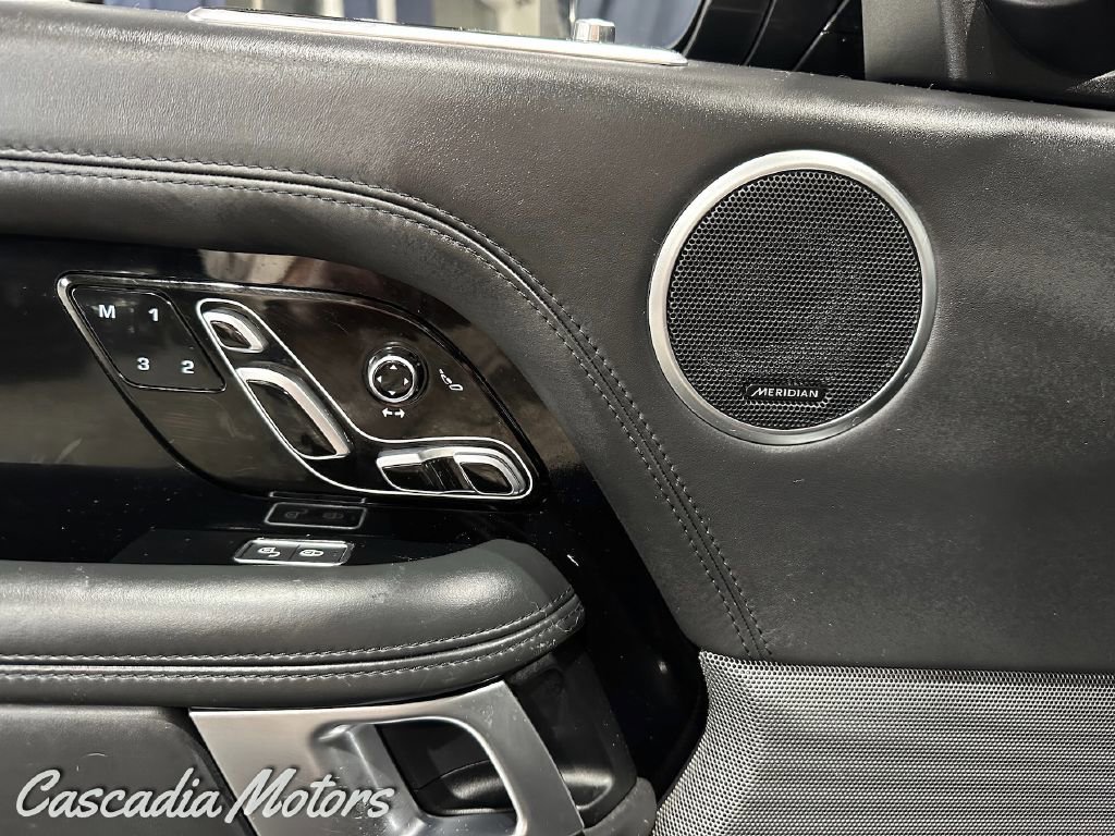 Used 2018 Land Rover Range Rover Autobiography image 36