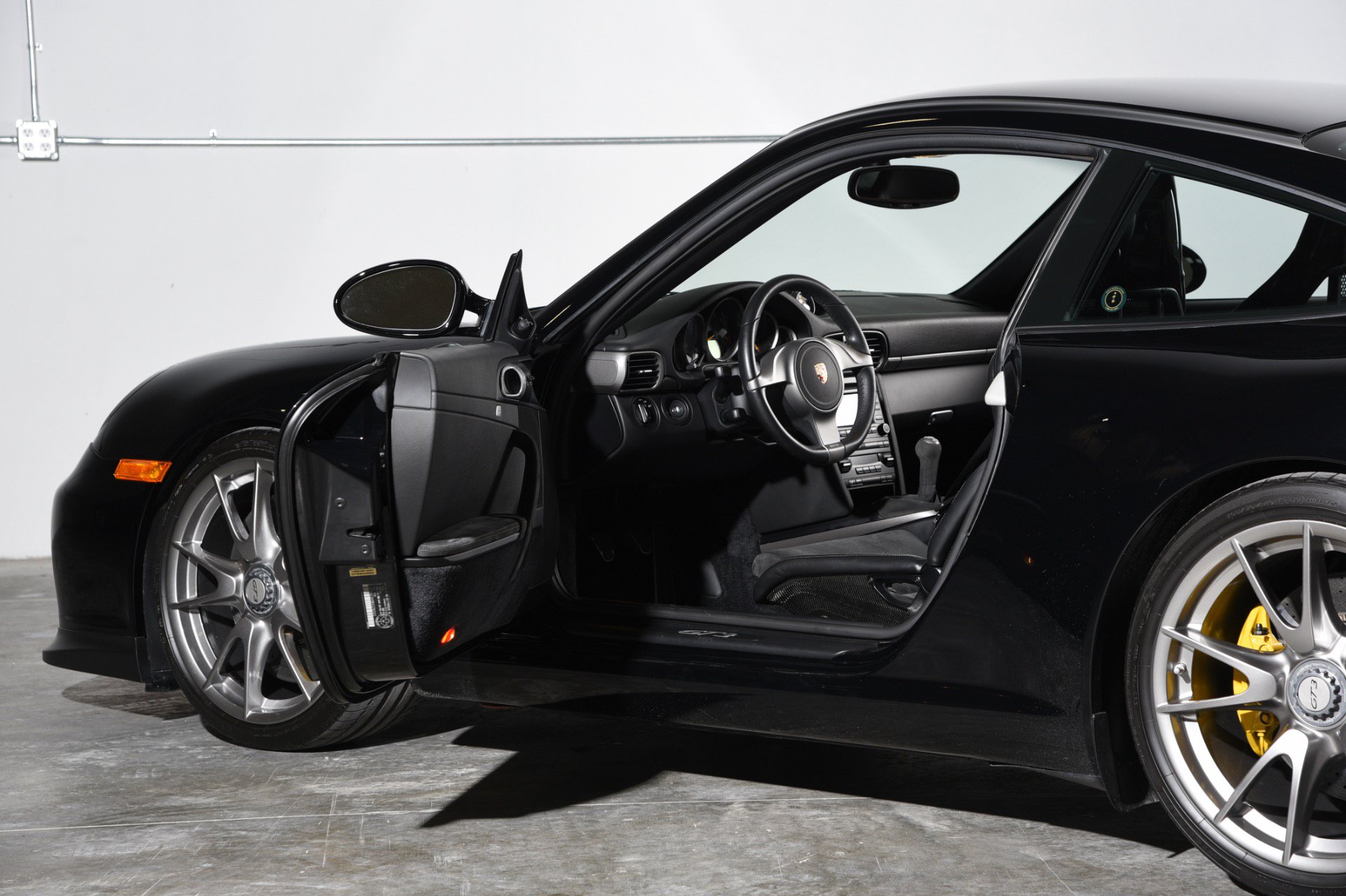 Used 2010 Porsche 911 GT3 RWD image 14