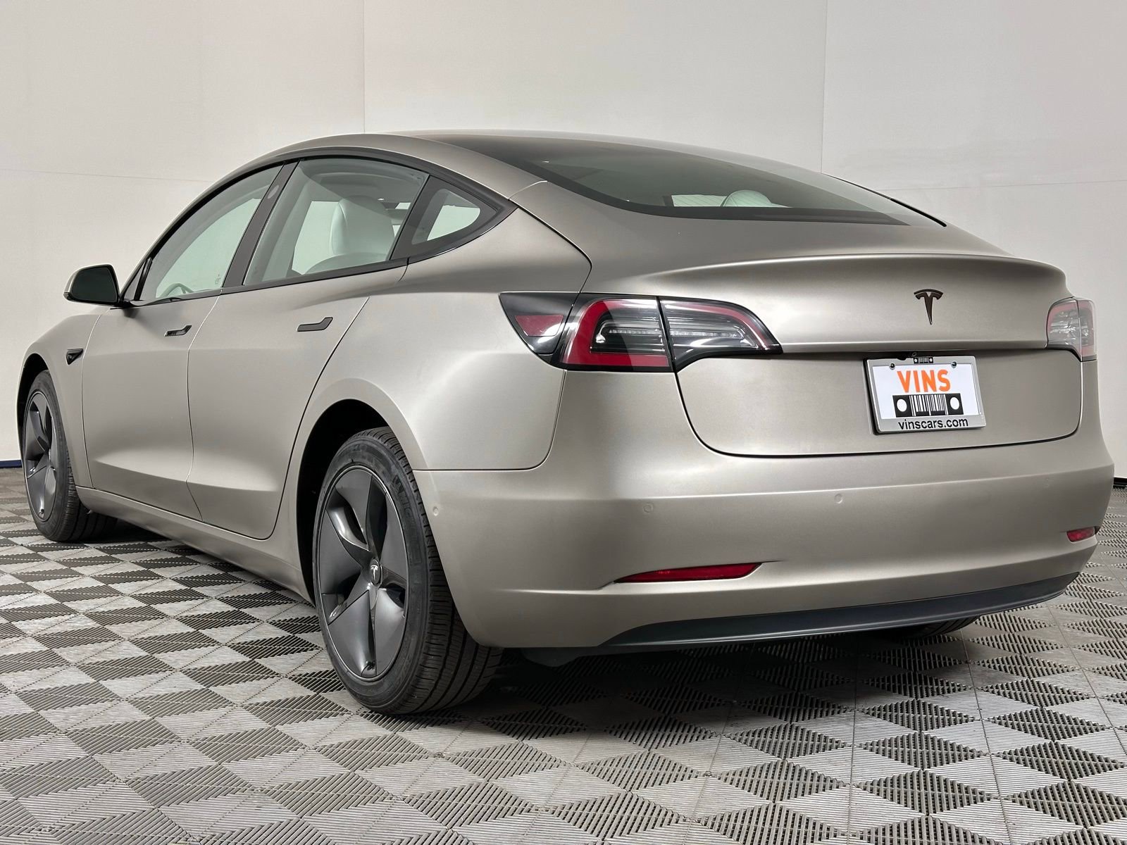 Used 2018 Tesla Model 3 Long Range AWD/4WD image 36