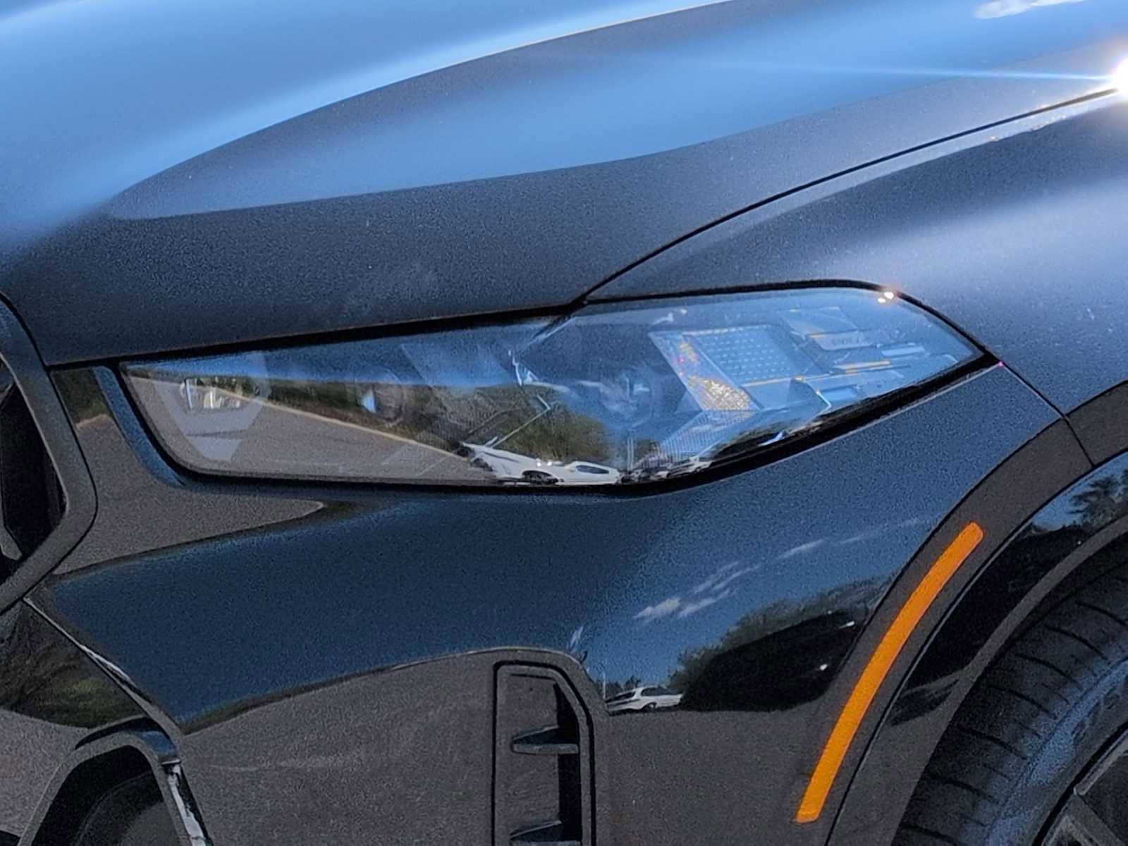 New 2027 BMW X6 xDrive40i image 11