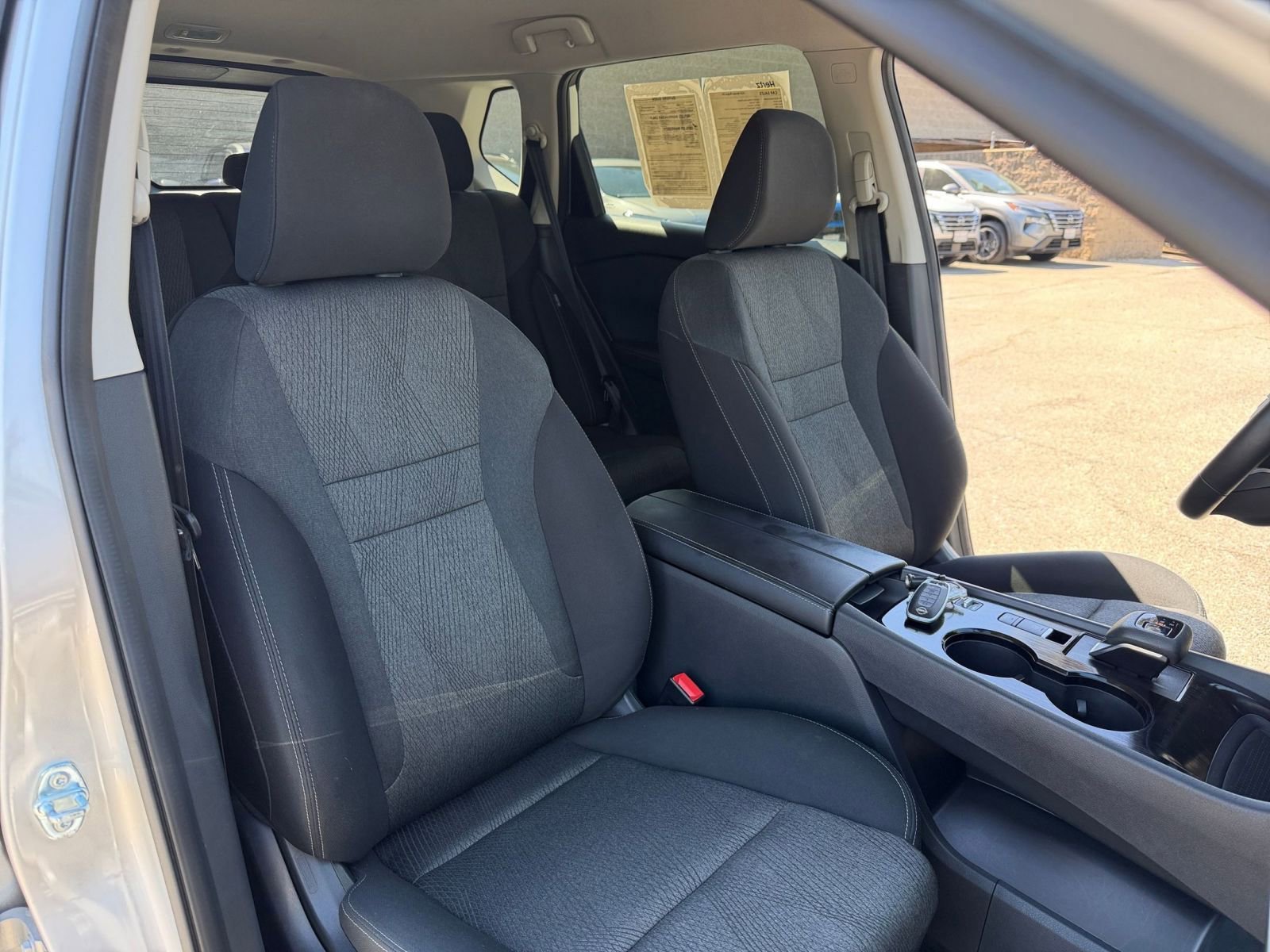 Used 2025 Nissan Rogue SV FWD image 38