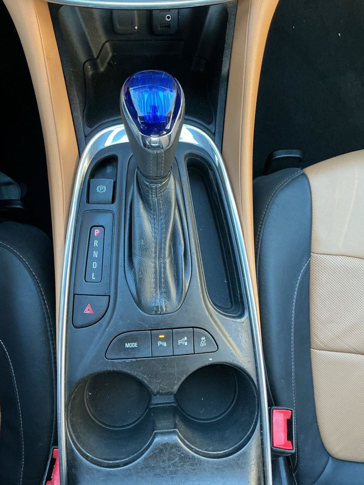 Used 2018 Chevrolet Volt Premier w/ Driver Confidence Package FWD image 13