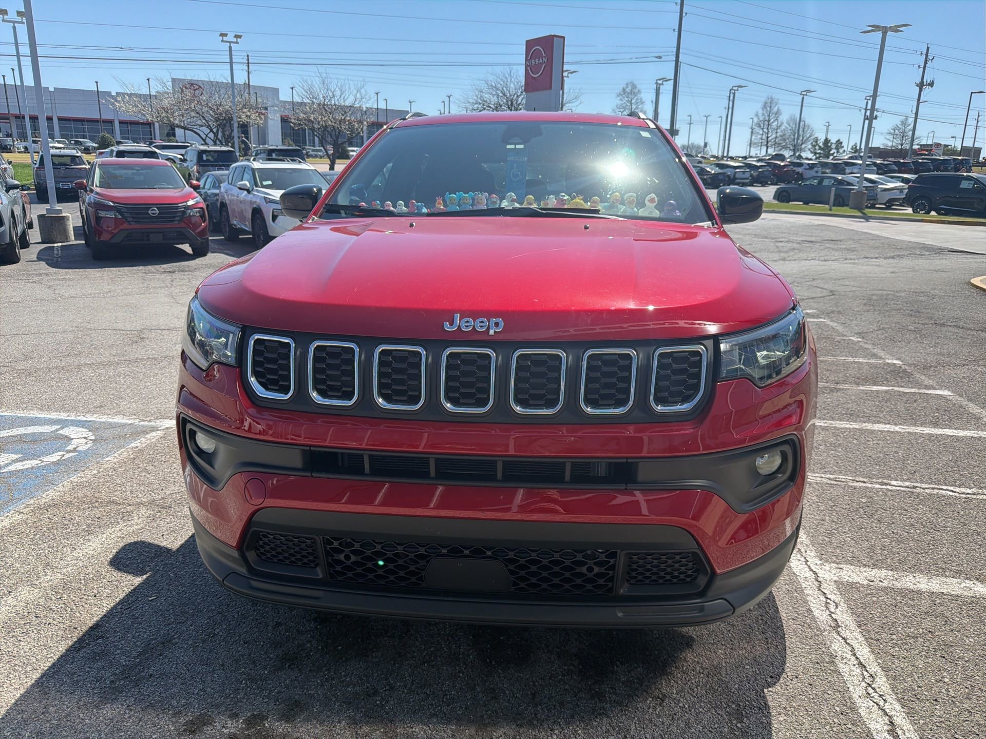 Used 2025 Jeep Compass Latitude image 2
