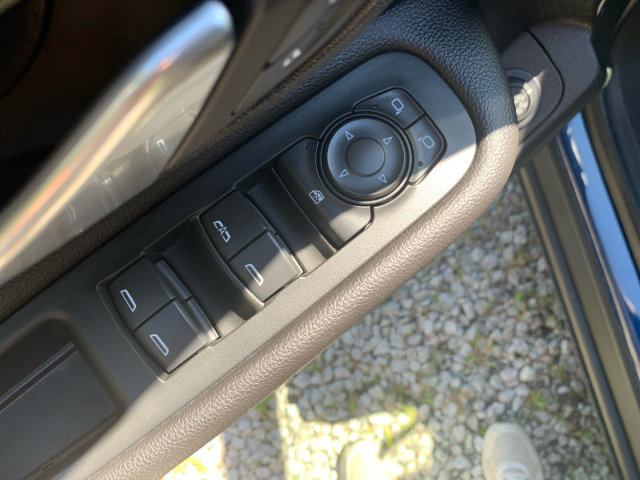 Used 2022 GMC Terrain SLT AWD/4WD image 24