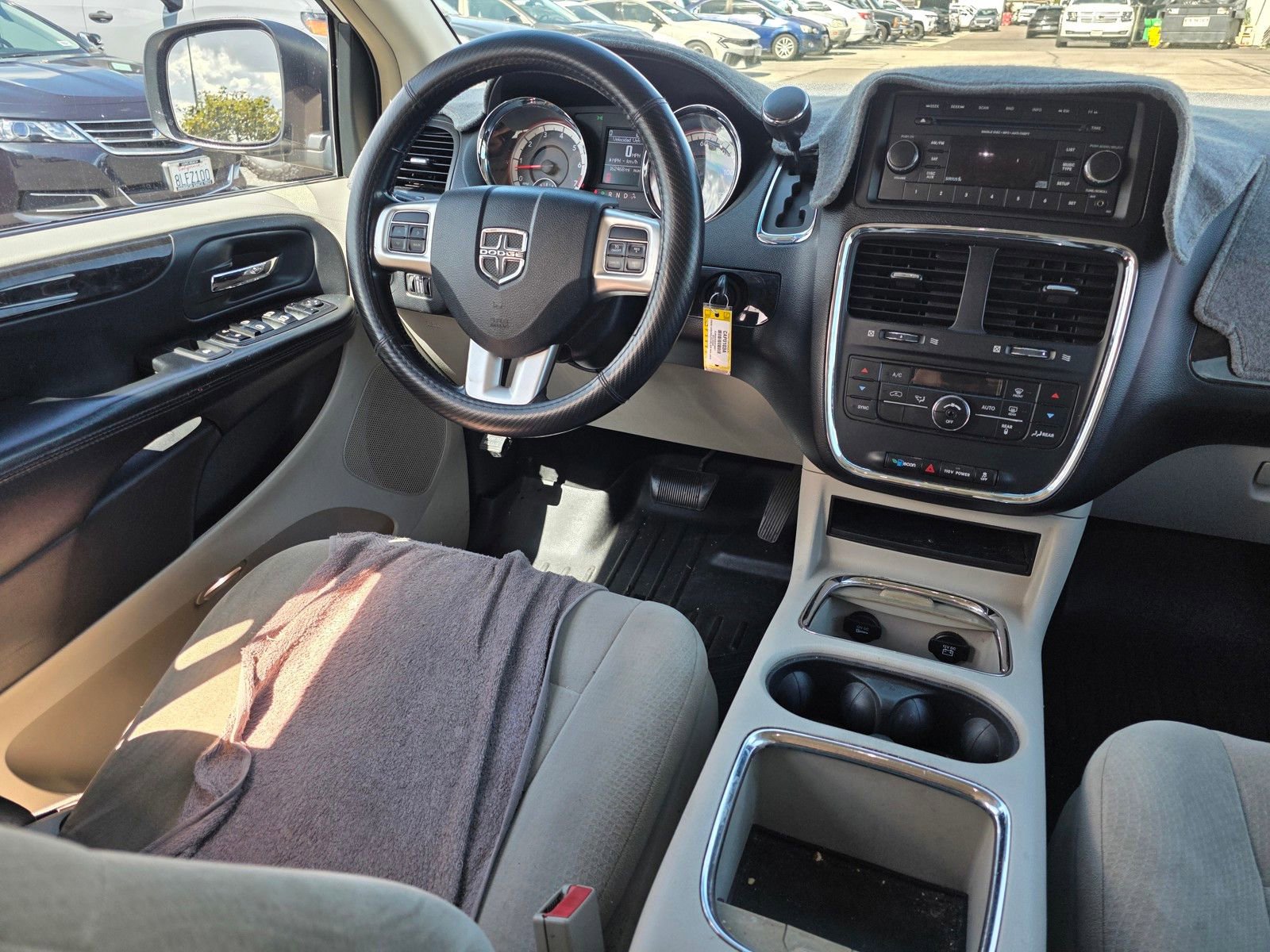 Used 2012 Dodge Grand Caravan Crew FWD image 14