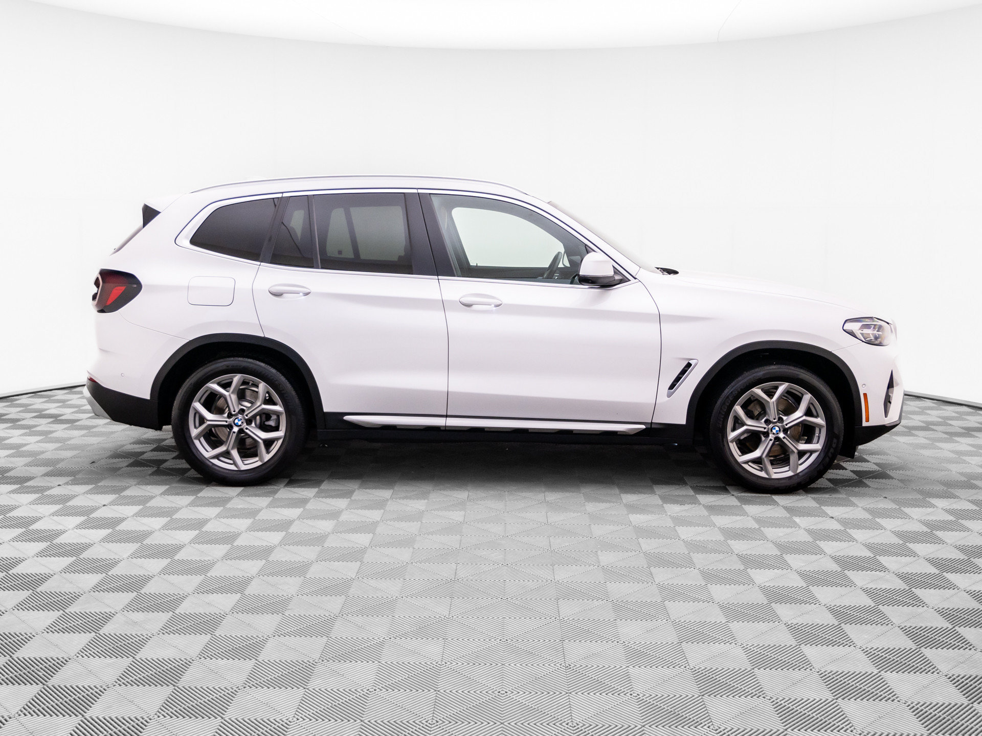 Certified 2024 BMW X3 xDrive30i w/ Convenience Package AWD/4WD image 6