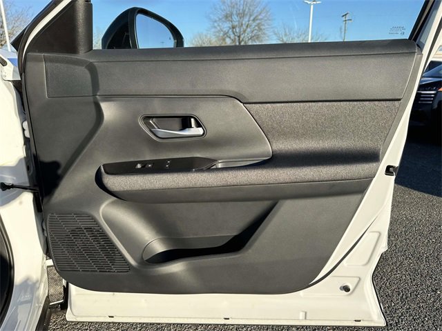 New 2026 Nissan Kicks SV w/ SV Premium Package image 8