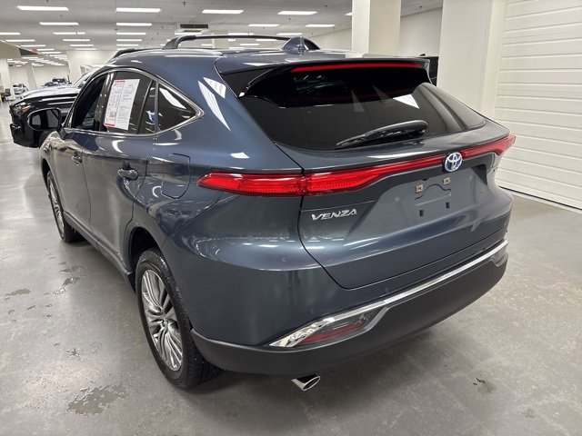 Certified 2024 Toyota Venza XLE image 5