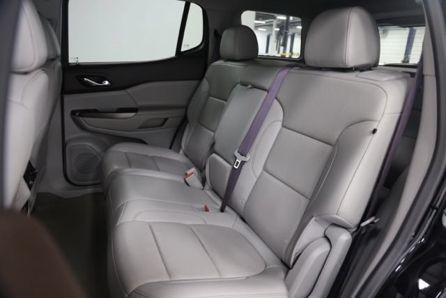 Used 2023 GMC Acadia SLT AWD/4WD image 30