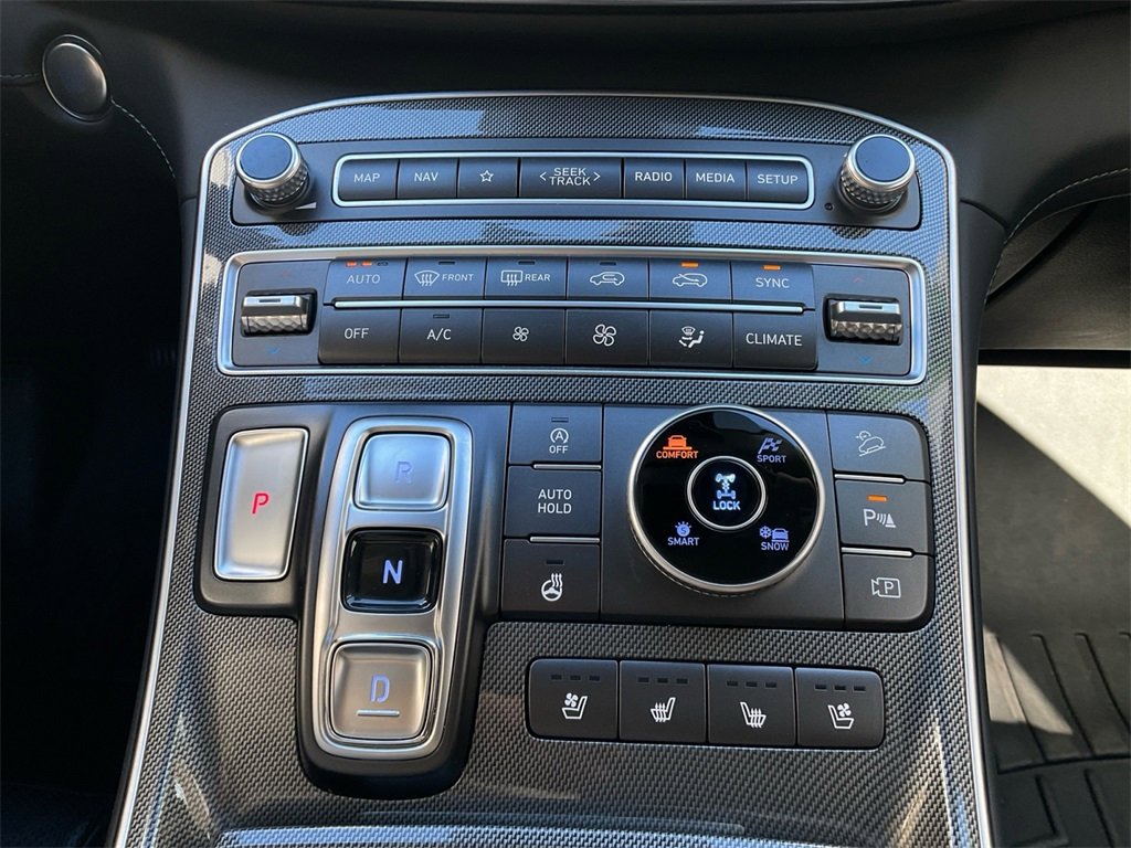 Used 2022 Hyundai Santa Fe Limited image 24