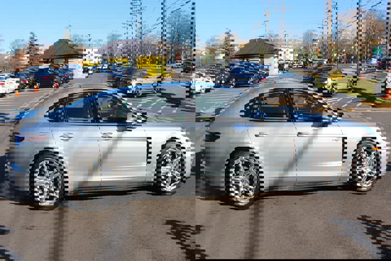 Used 2018 Porsche Panamera 4 image 26