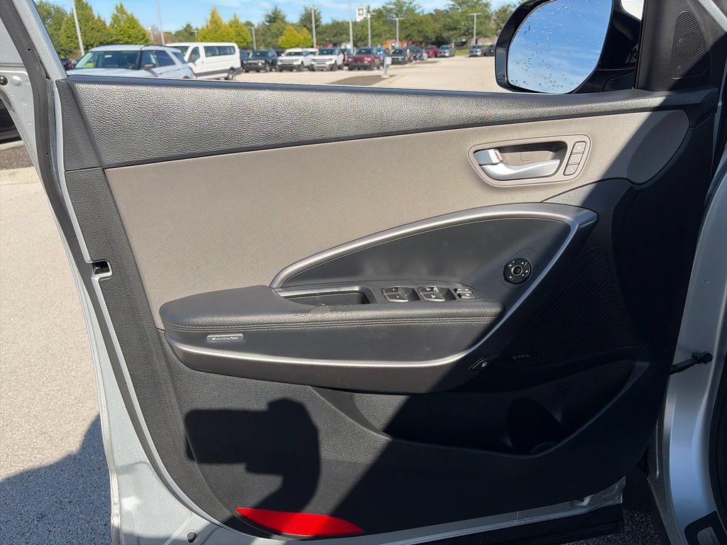 Used 2017 Hyundai Santa Fe AWD image 13
