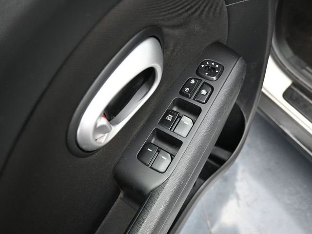 Used 2015 Kia Soul image 12