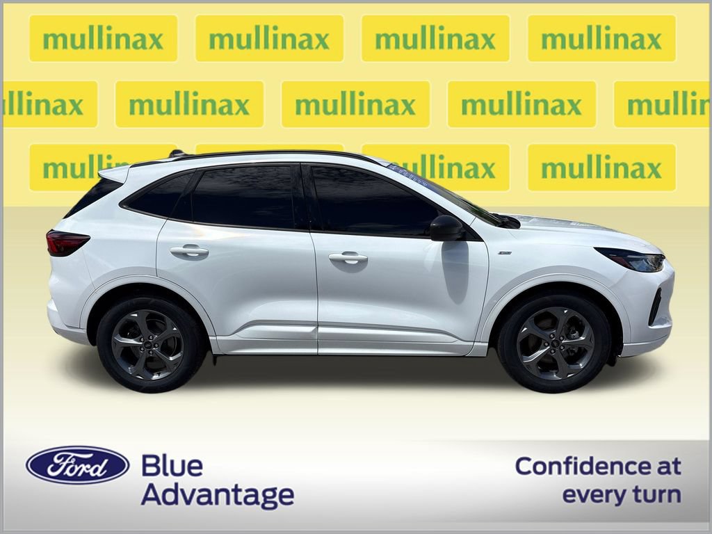 Certified 2023 Ford Escape ST-Line w/ Tech Pack #1 FWD image 2