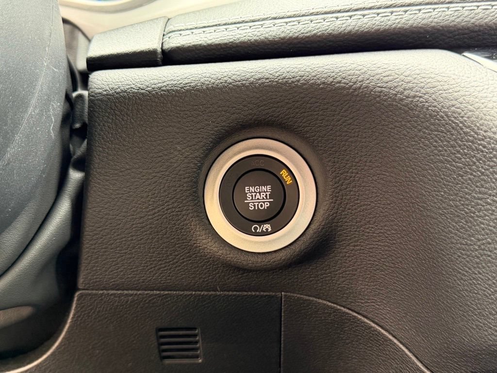 New 2027 Chrysler Pacifica Limited FWD image 24