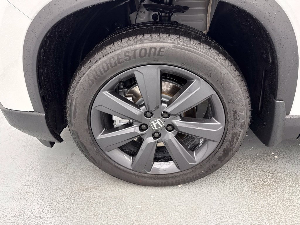 New 2026 Honda Pilot Sport image 4