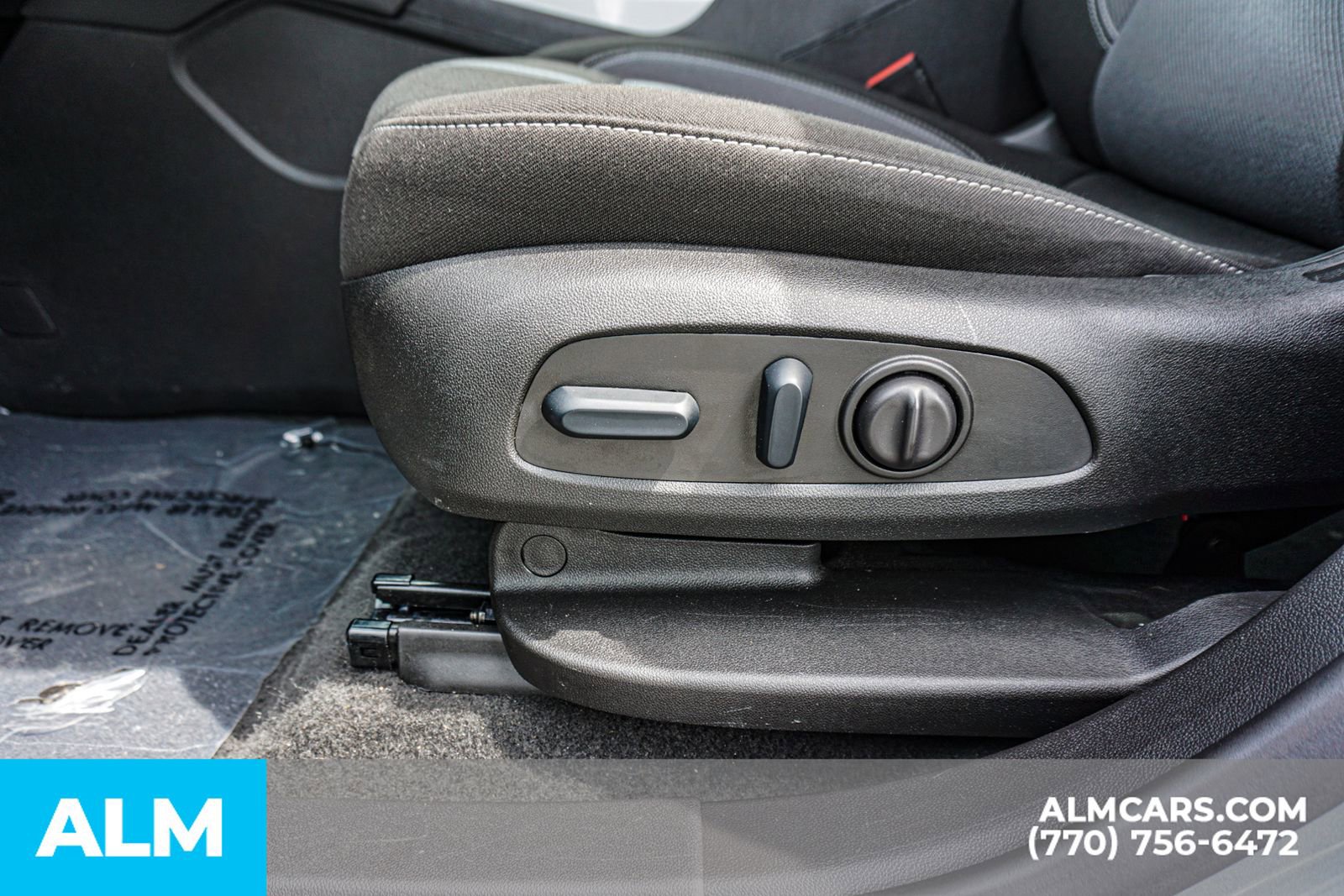 Used 2025 Chevrolet Blazer LT image 35