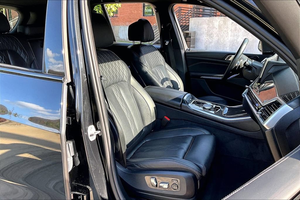 Used 2024 BMW X5 M60i AWD/4WD image 10
