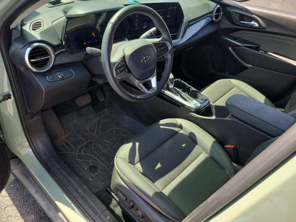 Used 2024 Chevrolet Trax ACTIV w/ Sunroof Package FWD image 10