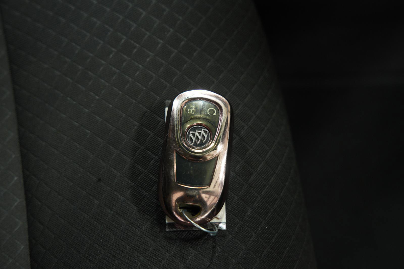 Used 2020 Buick Encore Preferred image 39