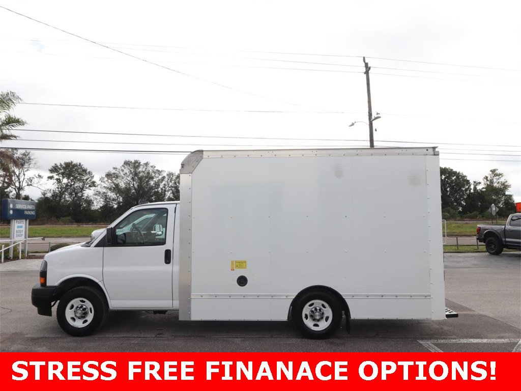 Used 2022 GMC Savana 3500 Work Van w/ Power Convenience Package image 5