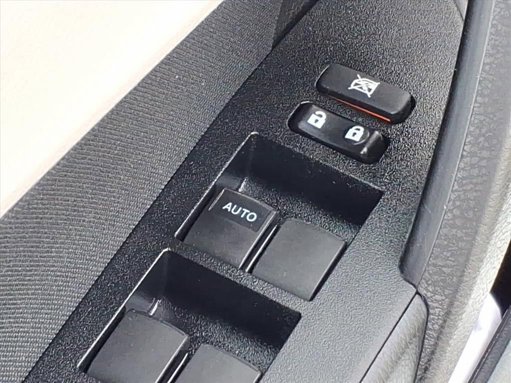 Used 2017 Toyota Corolla LE w/ Carpet Mat Package (TMS) image 12