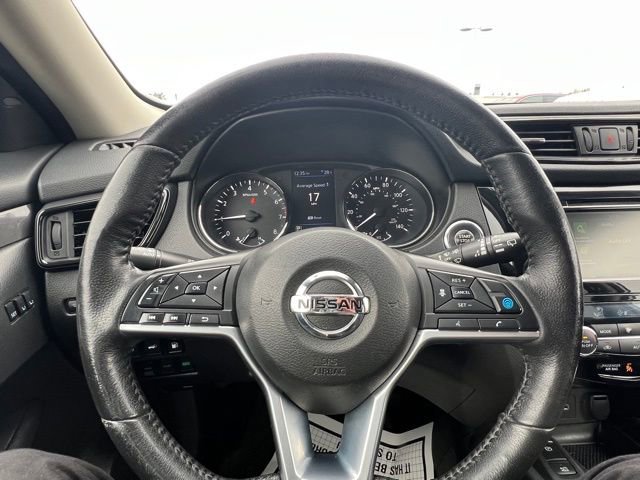 Used 2019 Nissan Rogue SV w/ Premium Package image 17