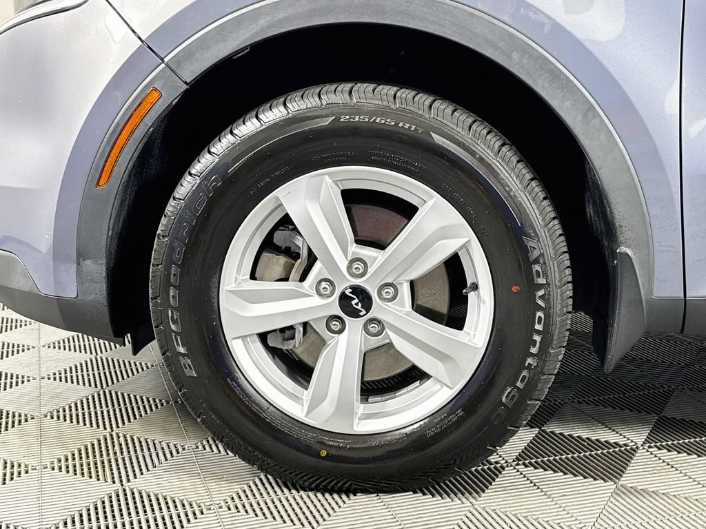 Used 2023 Kia Sorento LX AWD/4WD image 30
